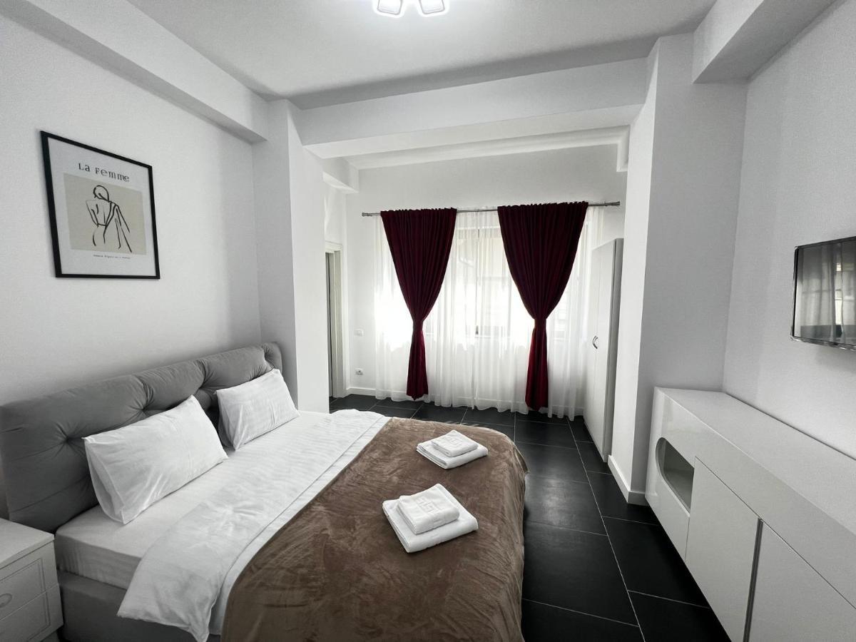 Luxury Cozy Apartments - City Center Сучава Екстер'єр фото