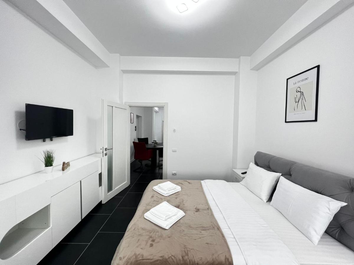 Luxury Cozy Apartments - City Center Сучава Екстер'єр фото