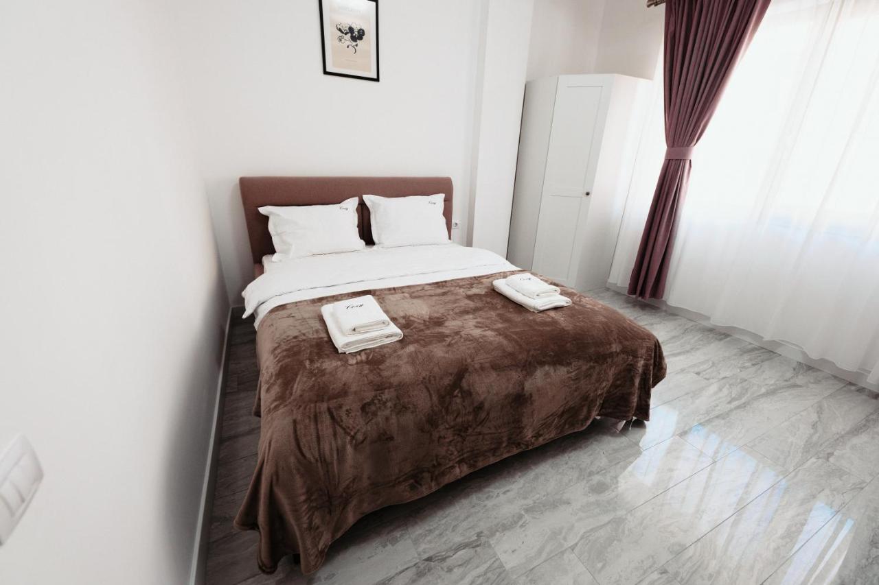 Luxury Cozy Apartments - City Center Сучава Екстер'єр фото